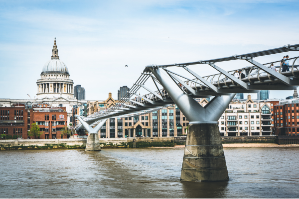 Famous TV and movie locations you can visit in London.png