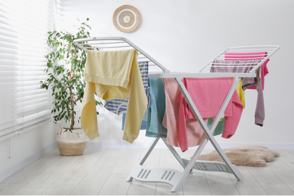How to dry clothes indoors without creating condensation.png