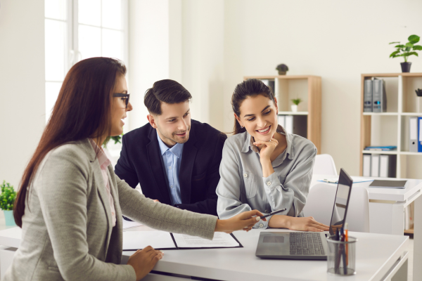 Mortgage broker vs lender (1).png