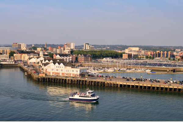 Six great reasons why you should buy in Southampton (3).png