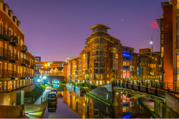 Six great reasons why you should invest in Birmingham (2).png